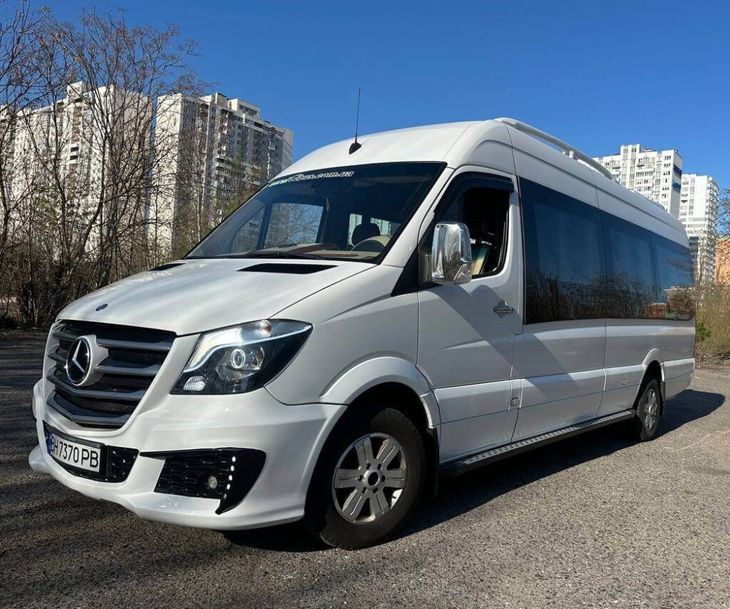 Orenda mikroavtobusa na den Odesa